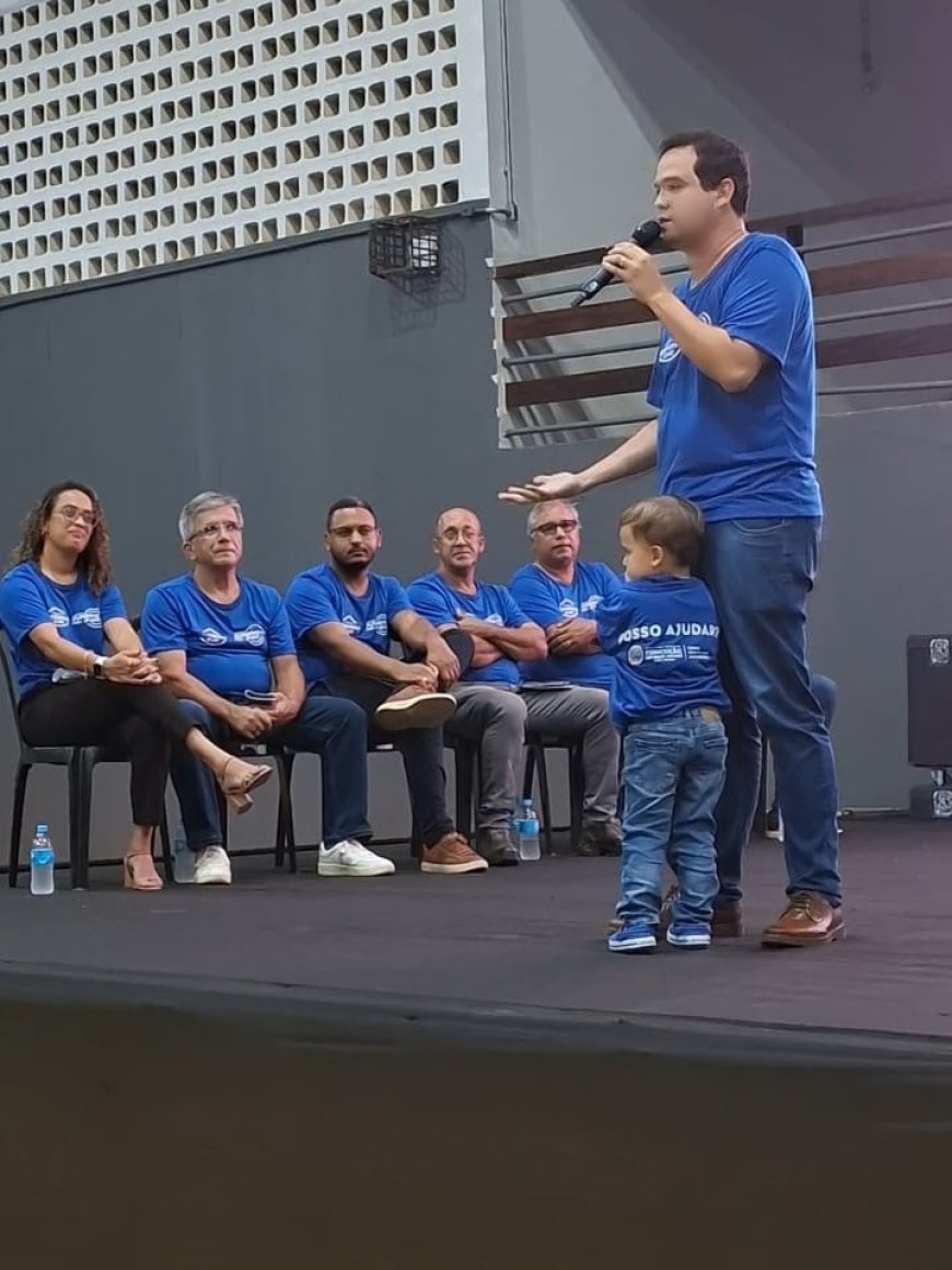 Otacilio Neto, vereadores e secretarios no lançamento do Alavanca CMD: 